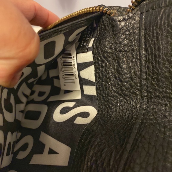 Marc by Marc Jacobs Classic Q Vertical Zippy - Picture 6 of 7